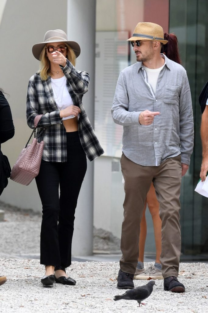 Jennifer Lawrence in venice wearing crop top and plaid shirt (2)